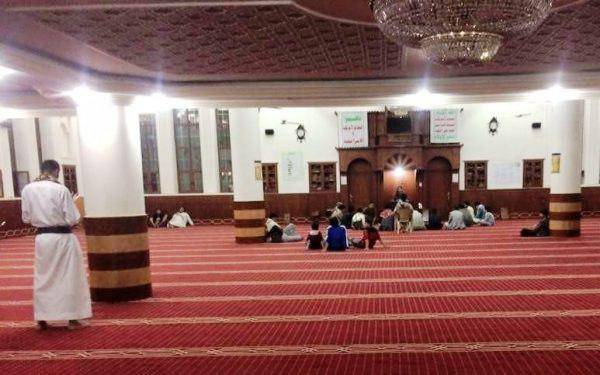 المصلون يغادرون 5 مساجد في مدينة ذمار رفضاً للدعوات الطائفية لخطباء مليشيا الحوثي..! (تفاصيل)
