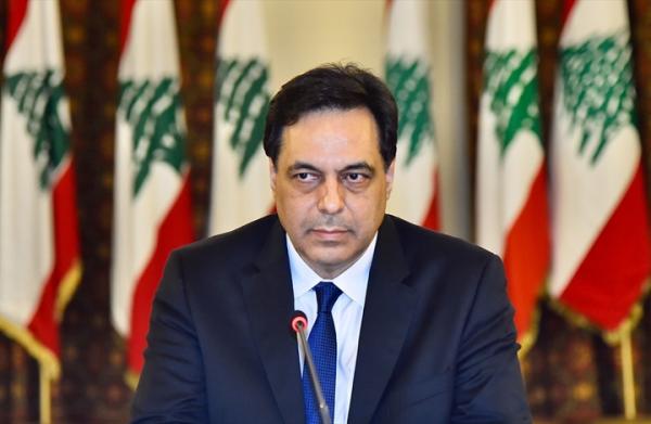 رئيس الوزراء اللبناني يستقيل رسميا ويعلق غاضبا: "اللي استحوا ماتوا"