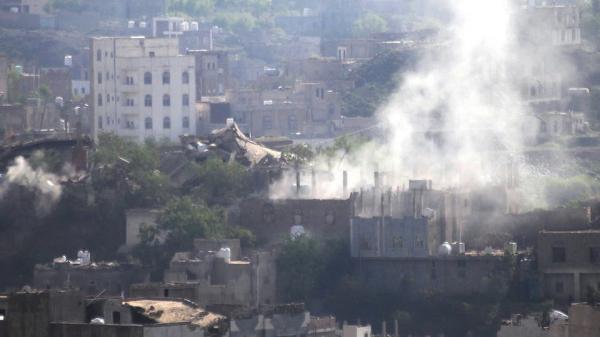 سقوط ضحايا مدنيين بقصف حوثي استهدف إحدى مدارس تعز
