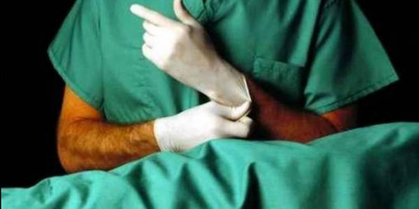 فيروس كورونا يخطف روح أشهر "طبيب متخصص" بالعاصمة صنعاء