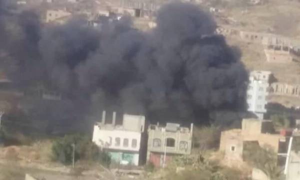 اندلاع حرائق هائلة شرق تعز وتصاعد دخان كثيف لهذا السبب..!