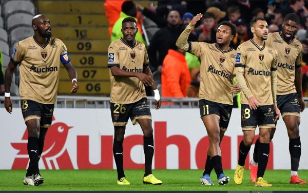 باريس سان جيرمان يستهل العام الجديد بسقوط مدو أمام لانس في الدوري الفرنسي