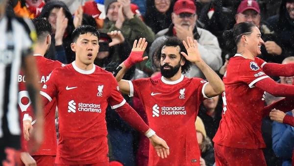 محمد صلاح يكفر عن ذنبه ويقود ليفربول للفوز على نيوكاسل