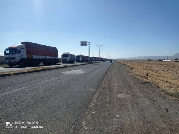 احتجاجات لسائقي شاحنات النقل بذمار بسبب جبايات 