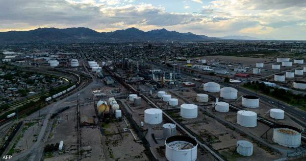 مخزونات النفط الخام الأميركية تتراجع ومخزونات البنزين تصعد