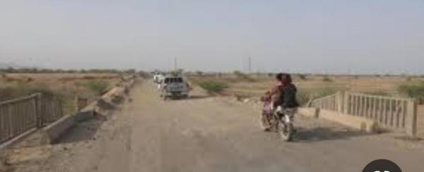 حملة لإزالة التحصينات الحوثية شمال مديرية حيس