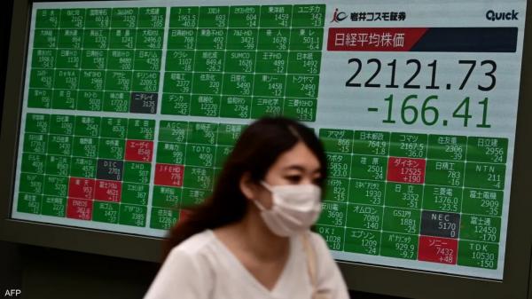 بعد تراجع الين.. نيكي يرتفع مع اقتناص المستثمرين للصفقات