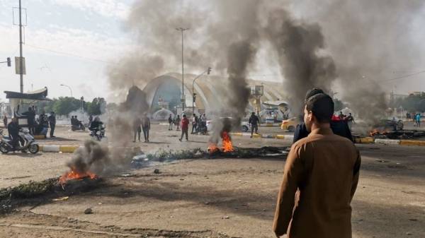 حزب الله العراقي يطلق النار على المتظاهرين بالناصرية