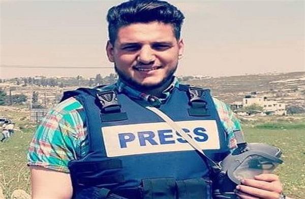 إصابة صحفي فلسطيني بالرصاص المطاطي خلال تغطية مواجهات قرب رام الله