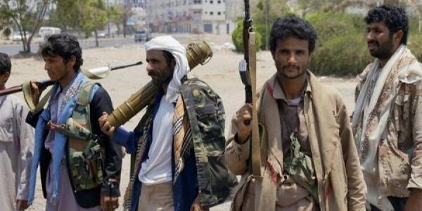 قذيفة حوثية مصدرها "دار العجزة" تصيب أربعة مدنيين بينهم طفل في مدينة الحديدة