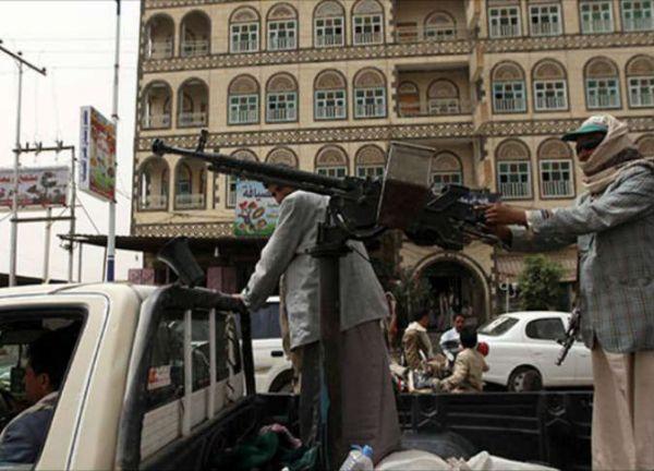 عصابة الحوثي تقتحم مستشفى في صنعاء