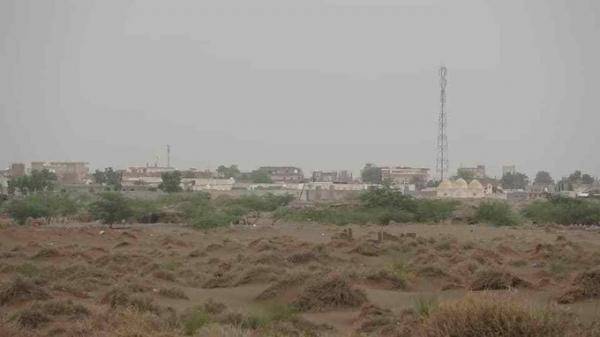 مليشيا الحوثي تقصف الاحياء السكنية بالتحيتا وتستهدف مواقع القوات المشتركة بالمدفعية