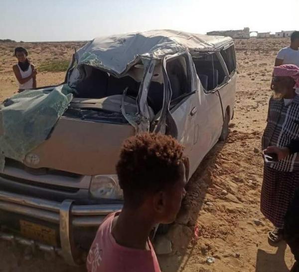 وفاة سبعة وإصابة آخرين بحادث مروري مروع في حضرموت