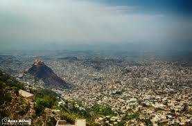 تفاصيل ماحدث من عراك بين قائد محور تعز وقائد قوات الأمن الخاصة..؟ - (أسماء)