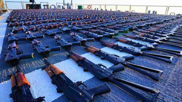 واشنطن تسلم خفر السواحل اليمنية سفينة تهريب أسلحة إيرانية