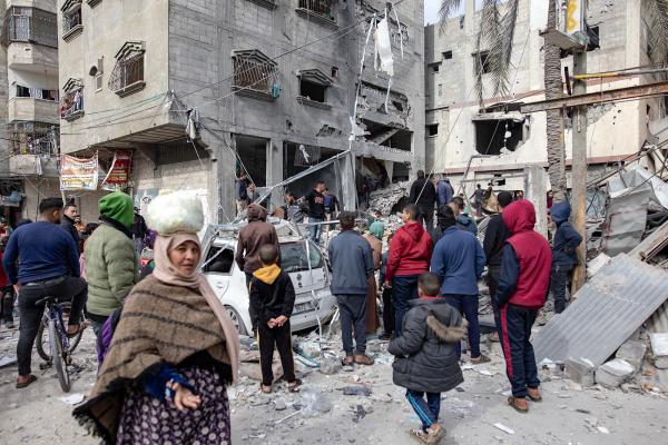 انقطاع خدمات الهاتف والإنترنت تماماً في قطاع غزة
