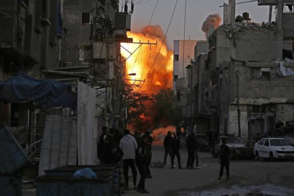 صفقة الأسرى... "حماس" تناور تفاوضيا وإسرائيل تضغط عسكريا