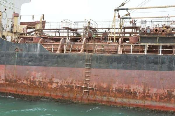 المحكمة التجارية تقضي ببيع السفن المتهالكة في ميناء عدن