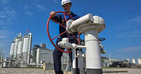 روسيا.. عوائد مبيعات النفط والغاز ترتفع 26% في 2024