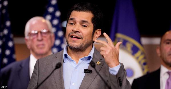 ديمقراطيون يحاولون إحباط خطط ترامب في غرينلاند عبر مشروع قانون جديد