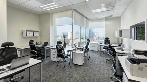 لماذا تعد العودة للعمل داخل المكاتب «مهمة شبه مستحيلة»؟