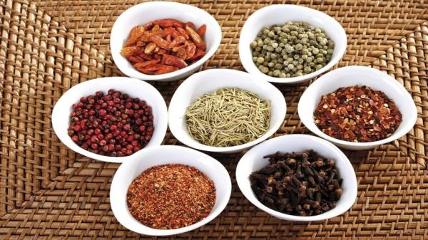 خبيرة تغذية تفند اسطورة شائعة عن التوابل الحارة