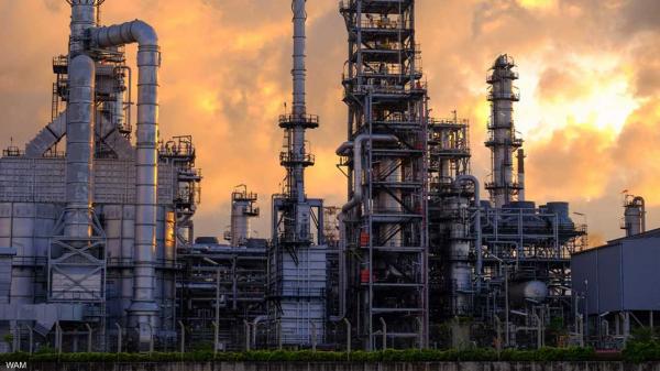 أسعار النفط ترتفع إلى قمة أكثر من 7 سنوات