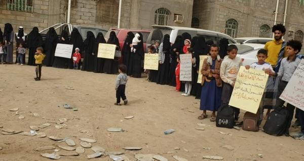 وقفة احتجاجية ضد جشع المؤجرين في مدينة مأرب