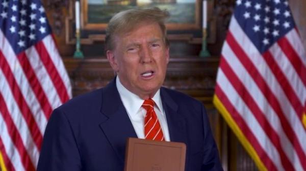 دونالد ترامب: لمن يبيع الرئيس الأمريكي أناجيله؟