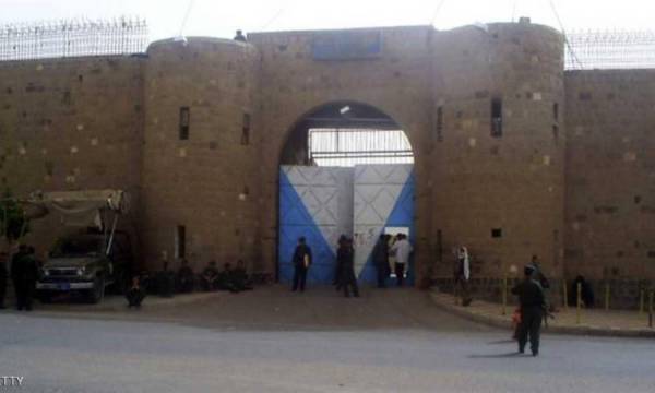 فتاة تروي بشاعات عاشتها معتقلة في "فيلا" تتبع مليشيا الحوثي بصنعاء.. هددونا بالاغتصاب والقتل ونشر صورنا..! – (تفاصيل صادمة) 