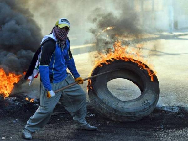 6 قتلى في العراق.. الاحتجاجات تتصاعد والعنف يتفاقم