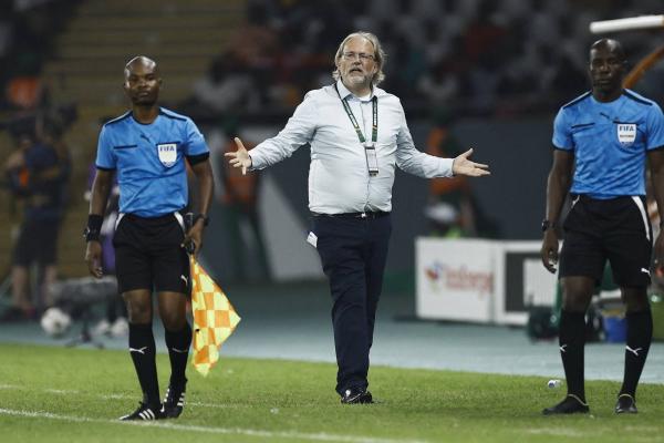 سنتيفيت: لاعبو غامبيا لا يزالون أحياء… وضعنا مُعقد