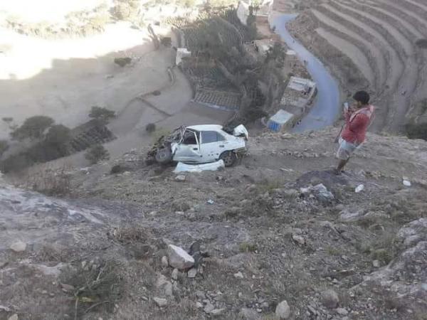 مجزرة مرورية في ذمار تخلف 35 ضحية بينهم نساء وأطفال وطلاب