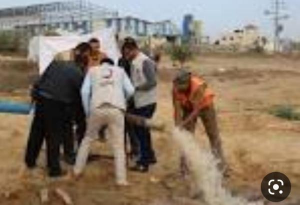 الهجرة الدولية تمد أربعة مخيمات في مارب بمشروع مياه 