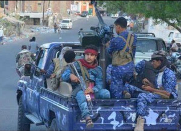 أفراد النجدة يهددون مدير تربية المعافر بالقتل ويعتدون على مقاوتة بسوق القبة بتعز 