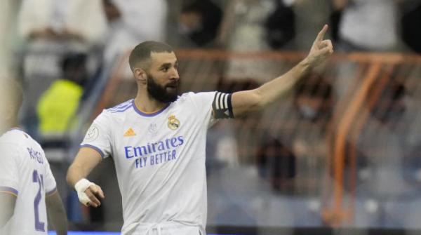 ليلة تعيسة لكريم بنزيمة... سرقة منزله وإهدار ركلة جزاء وإصابة