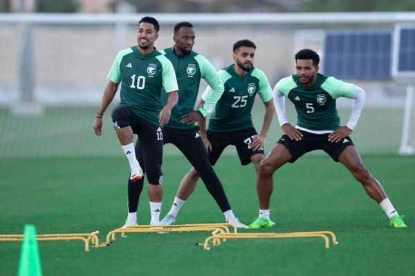 «كأس آسيا»: السعودية لضمان الصدارة... والأردن يصطدم بطموحات «البحرين»