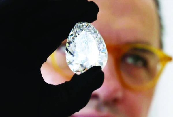 الإمارات تتصدر النمو العالمي في صناعة المجوهرات.. مزادات فاخرة وصفقات قياسية تعيد رسم خريطة السوق الدولية