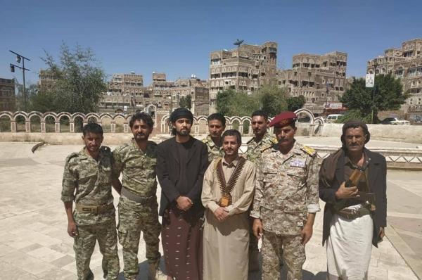 خونة الجبهات العائدون إلى حضن الإرهاب الحوثي.. تجربة السائلة تنتهي بـ"بالتحقير والحصار"