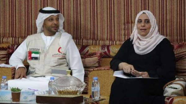 ممثل الهلال الأحمر الإماراتي يلتقي وزيرة الشؤون الإجتماعية بعدن