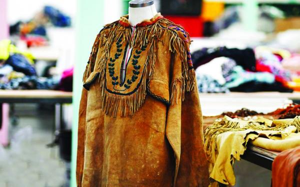 سترة نادرة لسكان كندا الأصليين تصل إنجلترا