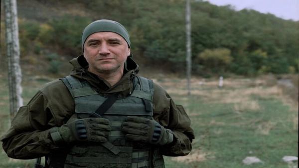 كاتب روسي مشهور يتطوع للمشاركة في العملية العسكرية الخاصة