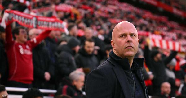 تصريحات سلوت تثير غضب جماهير ليفربول: "الخروج من دوري الأبطال ساعدنا على الفوز بالدوري"