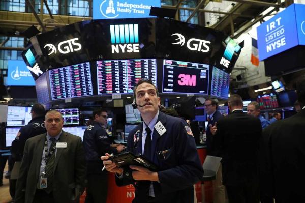 احتفالات الأسهم لا تنفي تسلل التوتر إلى المتفائلين الأكثر حماساً