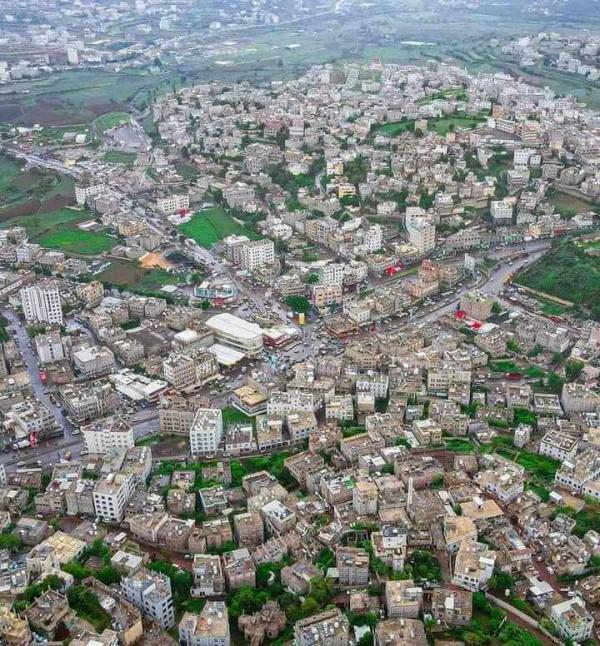 عصابة الحوثي تقتحم مشفى وتسطو عليه في إب