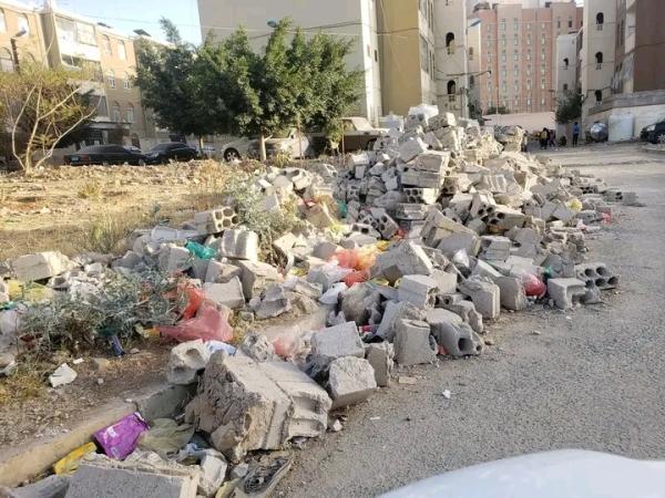 عصابة الحوثي تبسط على المساحات البيضاء في سعوان بصنعاء