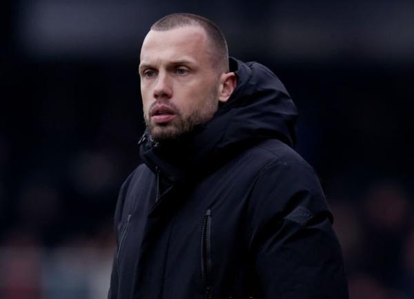 جون هيتينغا مديراً فنياً لأياكس حتى نهاية الموسم