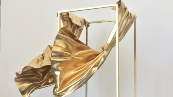 مركز ثقافي في البحرين يدشن "المنحوتة الذهبية"