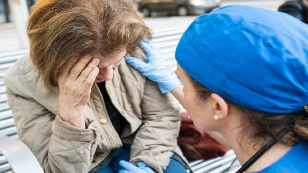 دراسة تربط بين سن اليأس لدى النساء والسكتة الدماغية