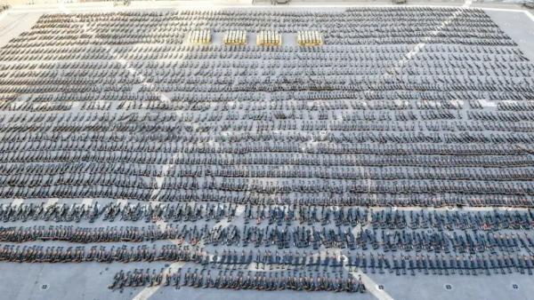 تجار يرفضون نقل شركات ملاحة إيرانية بضائعهم إلى ميناء الحديدة خشية استغلالهم في تهريب السلاح 